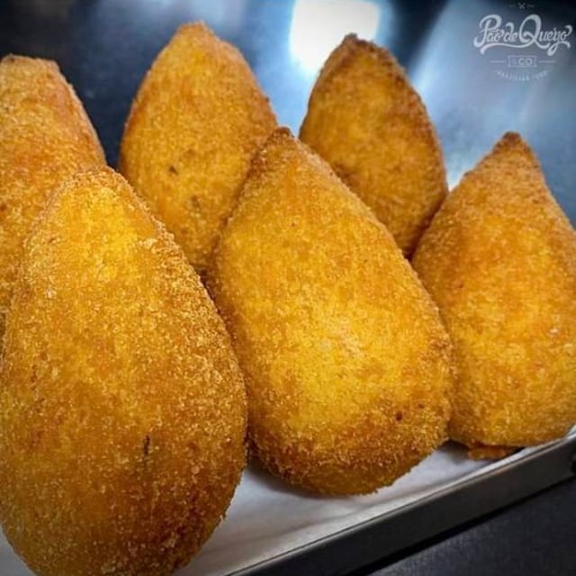 Coxinha De Frango C / Catupiry Salgadinho.
